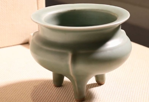 中国古玩 清時代 龍泉窯 梅子 青釉 鬲式炉 南宋龙泉窑梅子青釉鬲式炉
